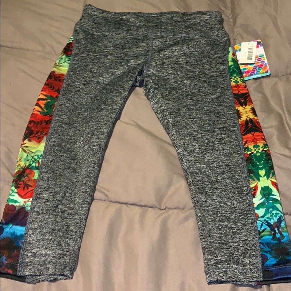 ⭐️Everything must go! ⭐️ LuLaRoe Jade capris